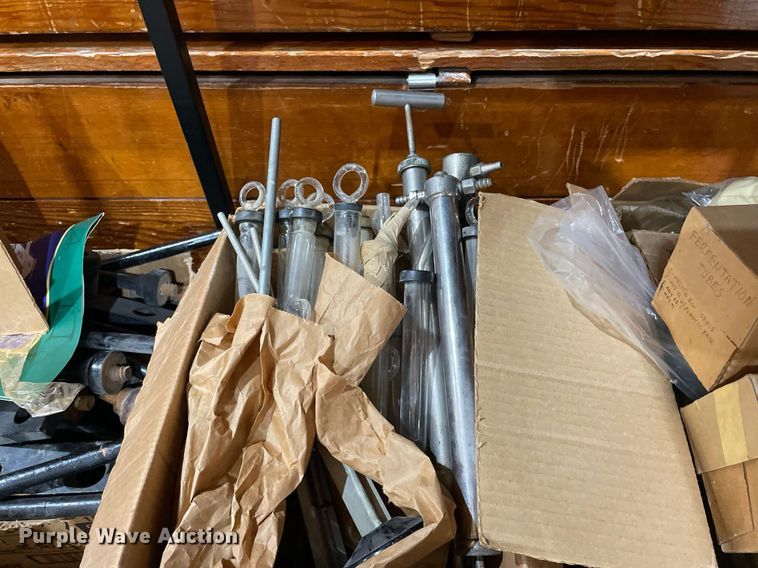 image for item LY9762 Office supplies and equipment