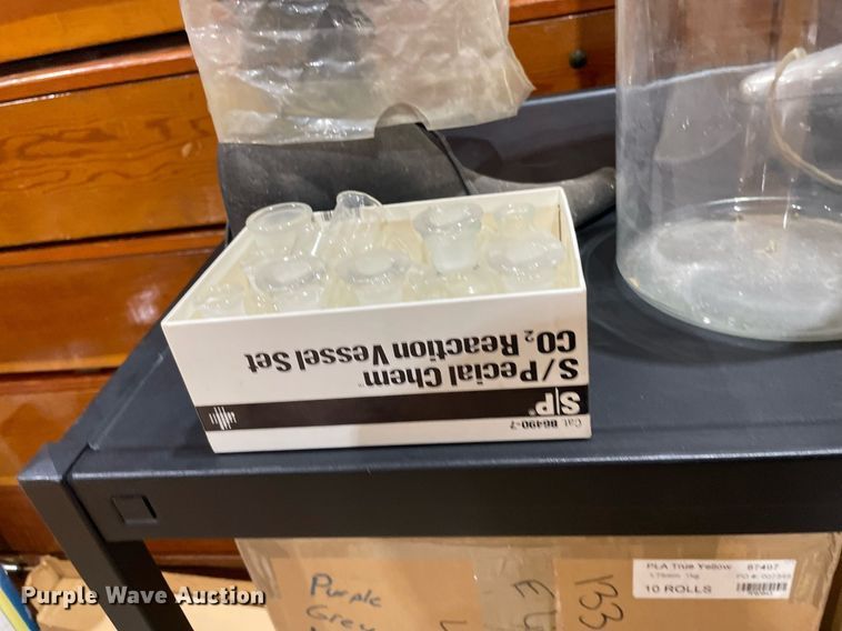 image for item LY9762 Office supplies and equipment