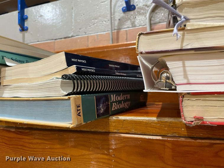 image for item LY9762 Office supplies and equipment