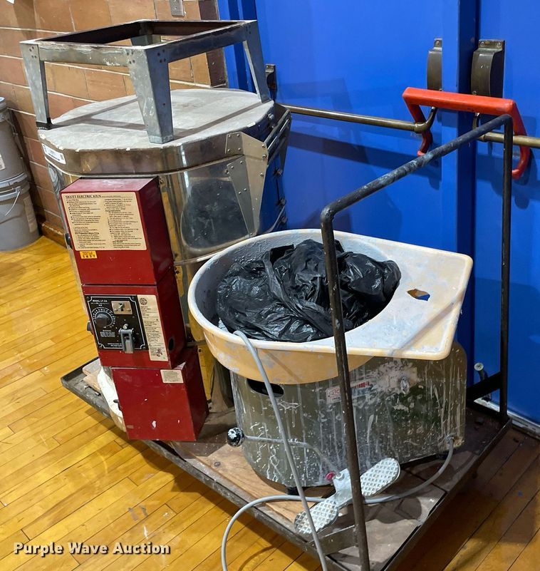 image for item LY9771 Skutt LT-3K  kiln