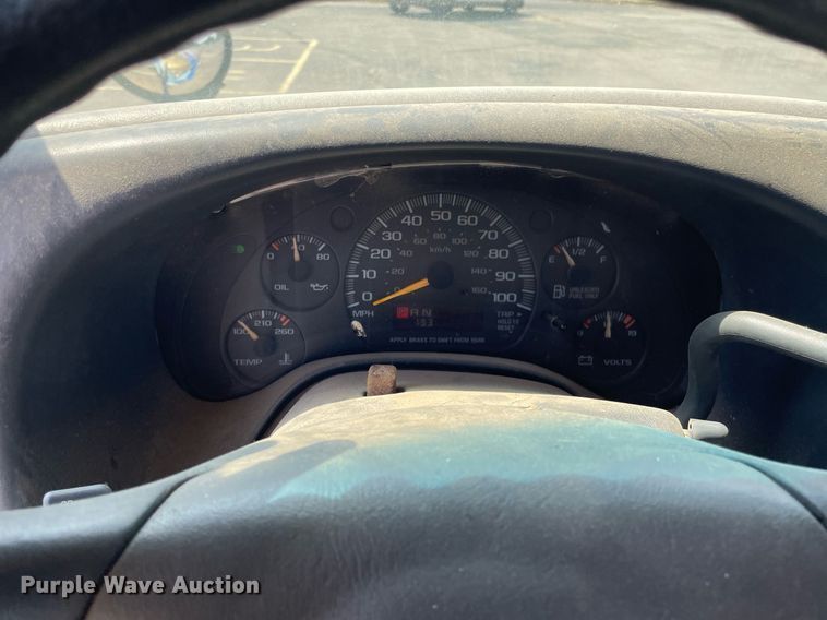 image for item LY9773 2000 Chevrolet Express G3500  school bus