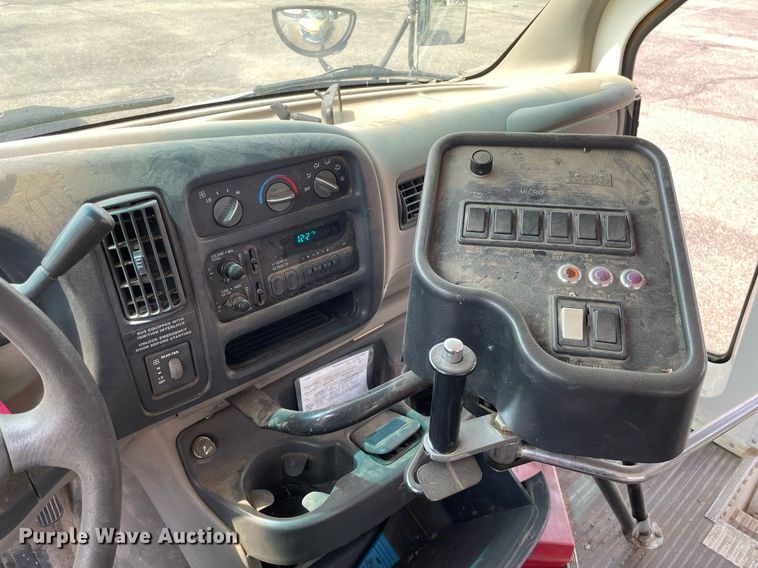 image for item LY9773 2000 Chevrolet Express G3500  school bus