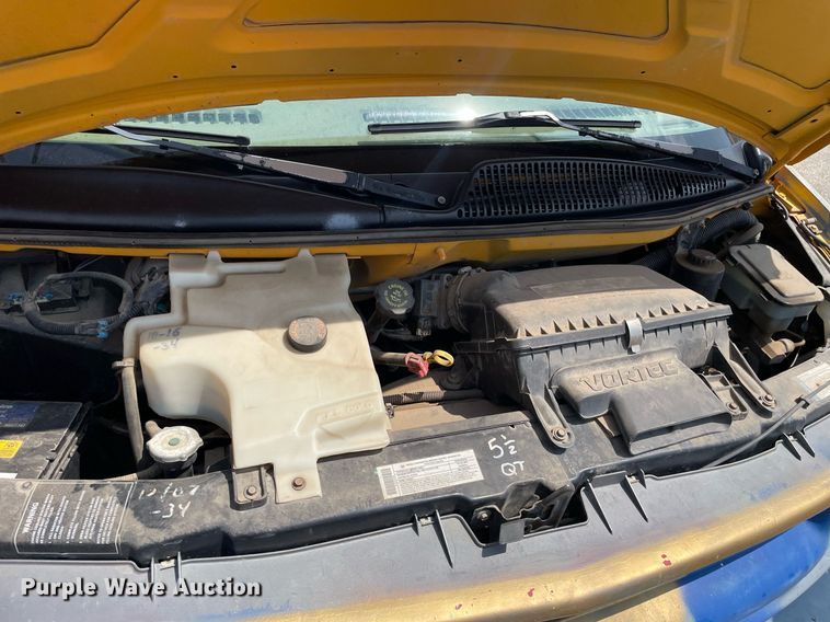 image for item LY9773 2000 Chevrolet Express G3500  school bus