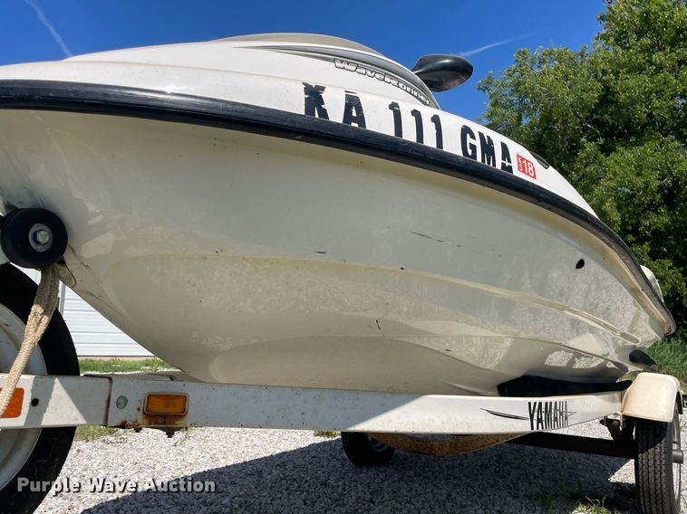 image for item LY9780 2000 Yamaha Wave Runner SUV 1200  personal watercraft