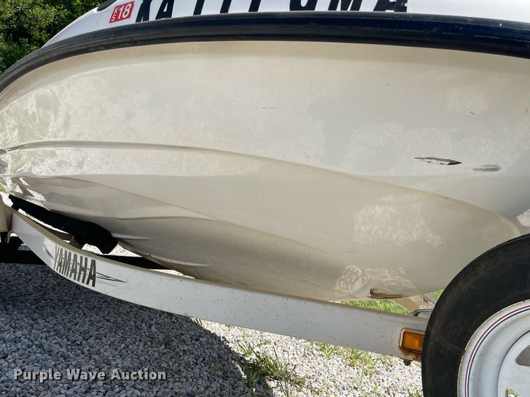 image for item LY9780 2000 Yamaha Wave Runner SUV 1200  personal watercraft