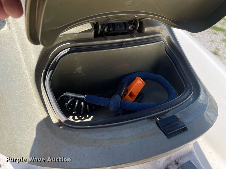 image for item LY9780 2000 Yamaha Wave Runner SUV 1200  personal watercraft