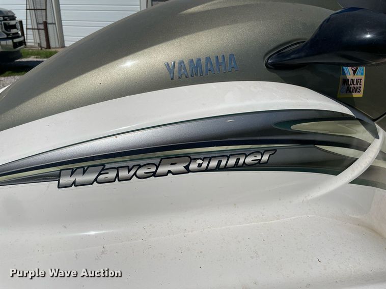 image for item LY9780 2000 Yamaha Wave Runner SUV 1200  personal watercraft