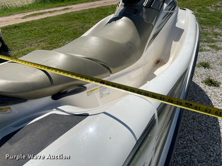 image for item LY9780 2000 Yamaha Wave Runner SUV 1200  personal watercraft