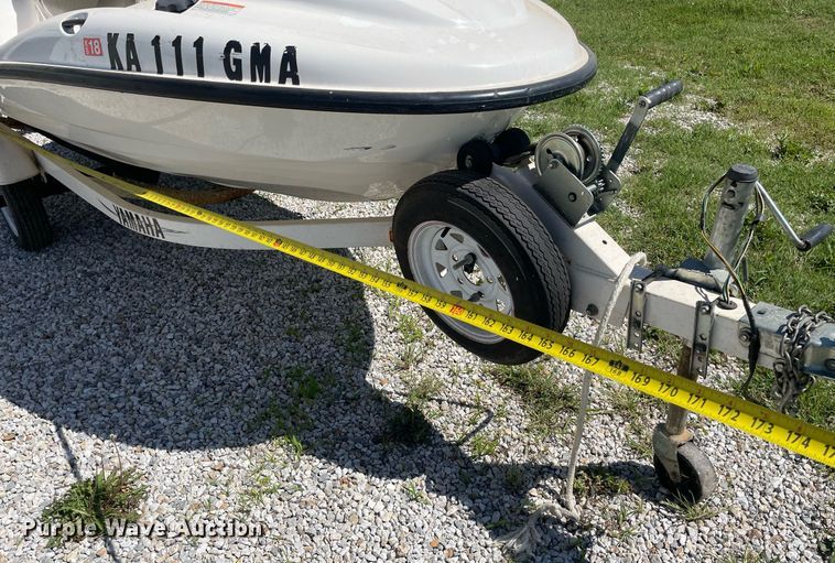 image for item LY9780 2000 Yamaha Wave Runner SUV 1200  personal watercraft