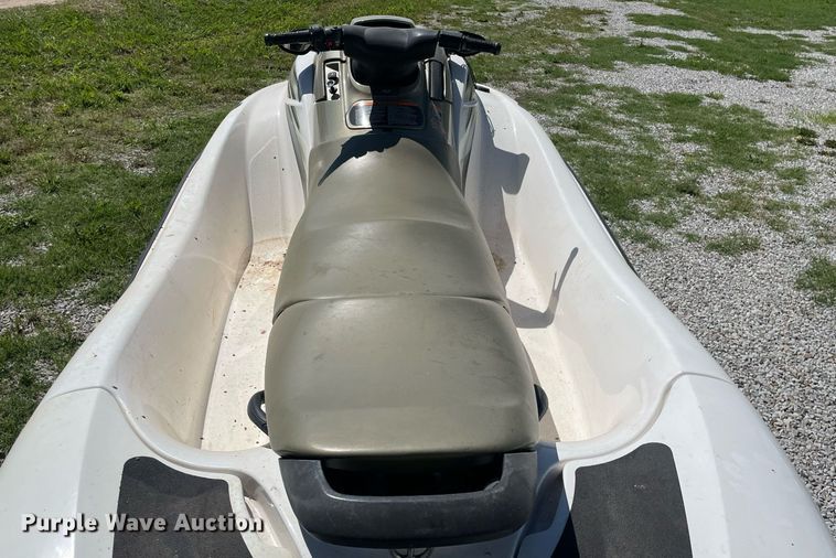 image for item LY9780 2000 Yamaha Wave Runner SUV 1200  personal watercraft