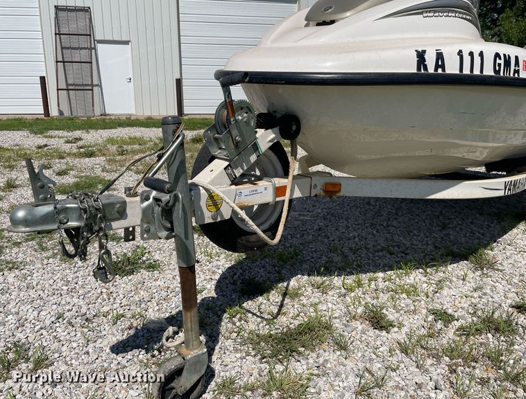 image for item LY9780 2000 Yamaha Wave Runner SUV 1200  personal watercraft