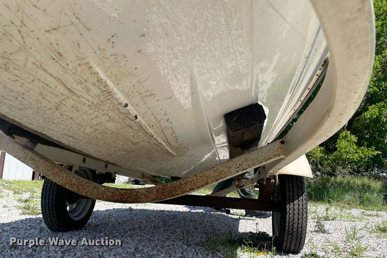 image for item LY9780 2000 Yamaha Wave Runner SUV 1200  personal watercraft