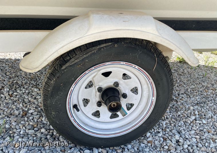 image for item LY9780 2000 Yamaha Wave Runner SUV 1200  personal watercraft