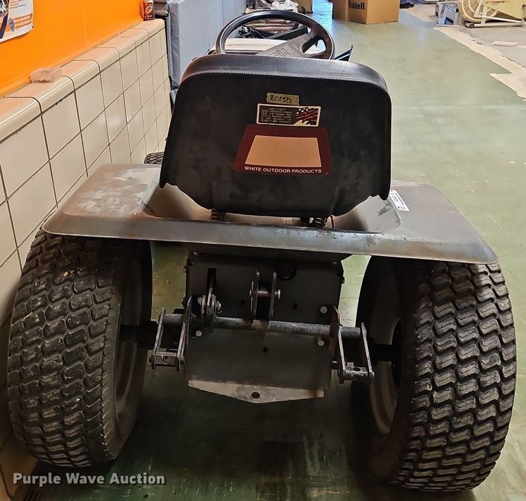 image for item MD9833 White GT-1855  lawn tractor