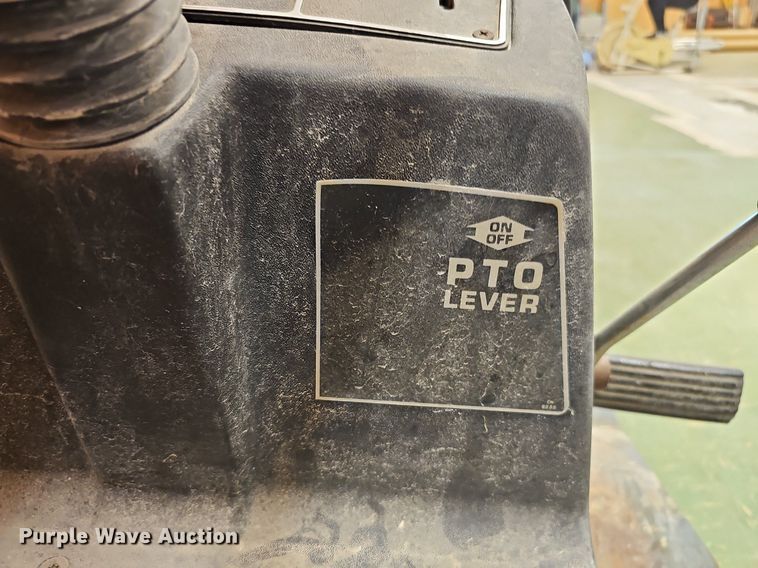 image for item MD9833 White GT-1855  lawn tractor