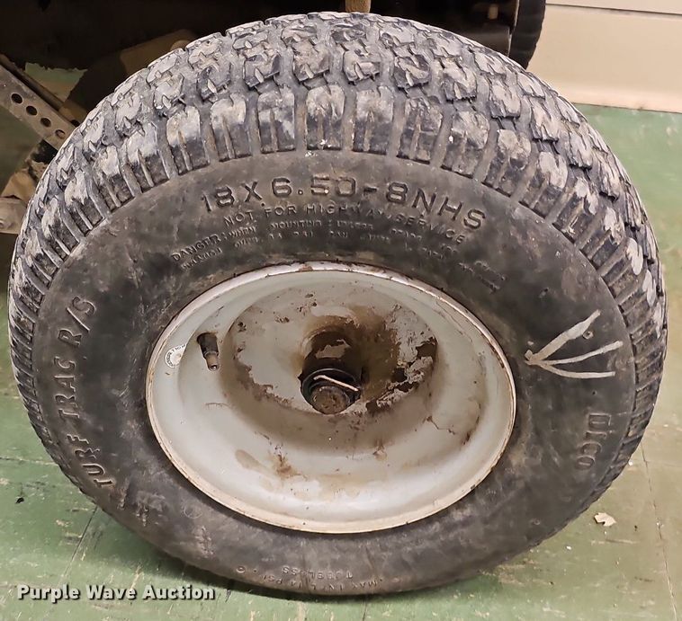 image for item MD9833 White GT-1855  lawn tractor