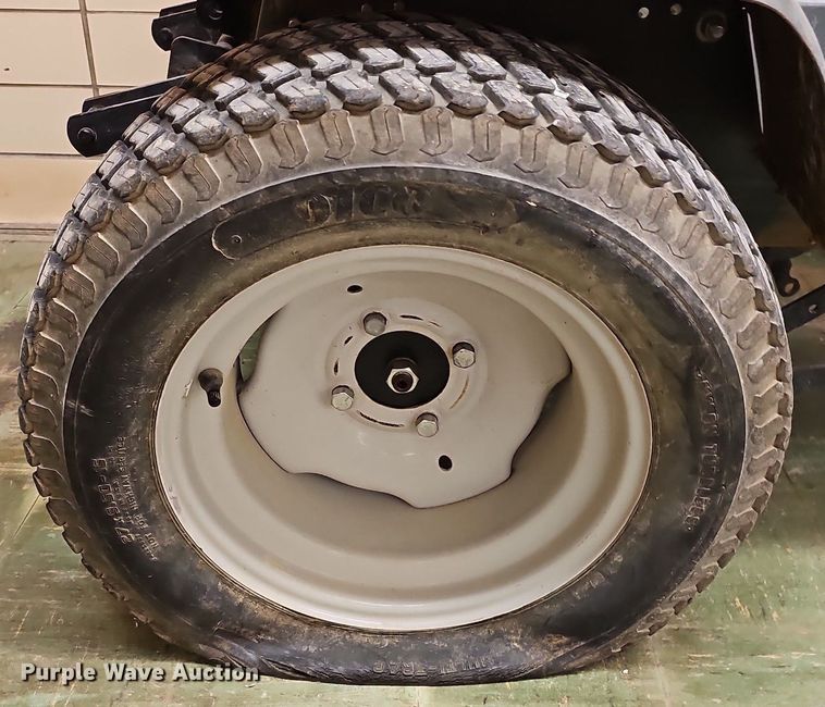 image for item MD9833 White GT-1855  lawn tractor