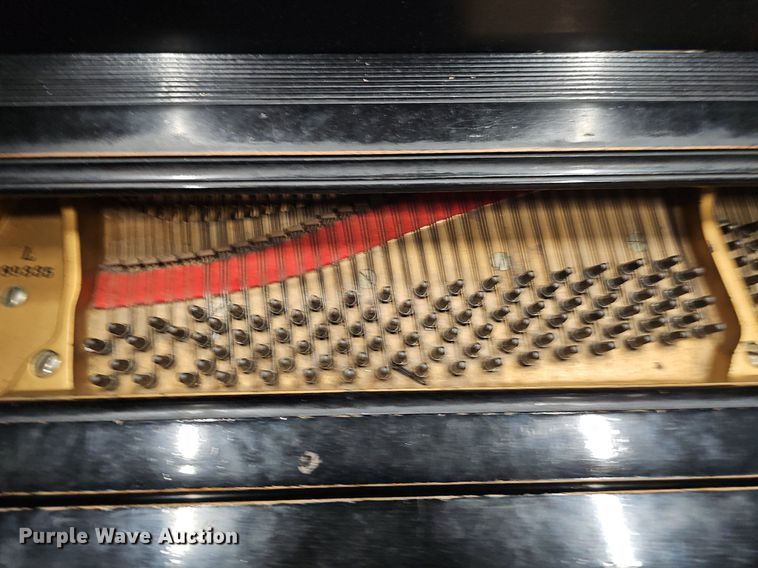 image for item MD9842 Baldwin  baby grand piano