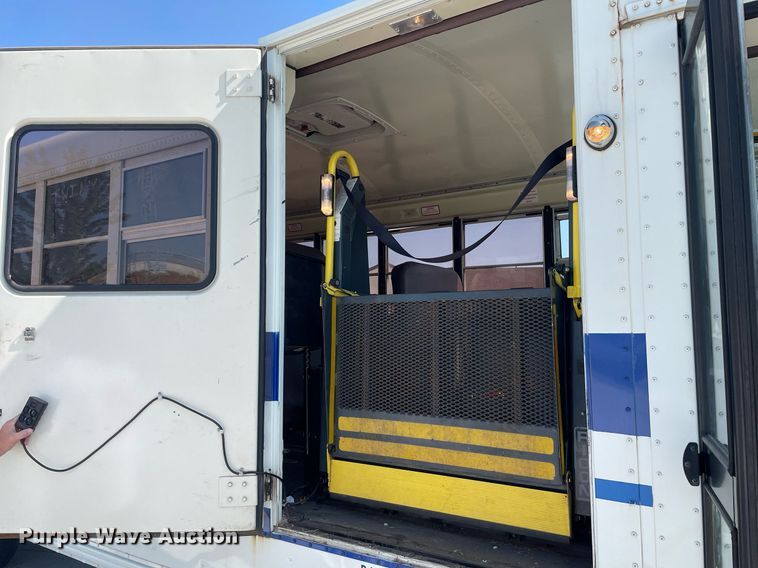 image for item ME9858 2015 IC Corporation PC105  school bus