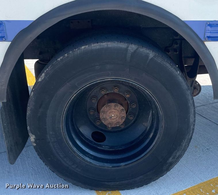 image for item ME9858 2015 IC Corporation PC105  school bus