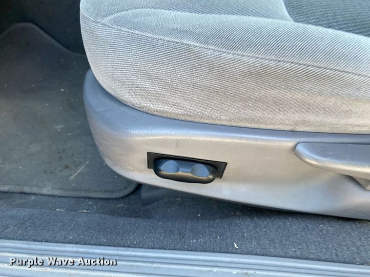 image for item MG9882 2006 Ford Taurus