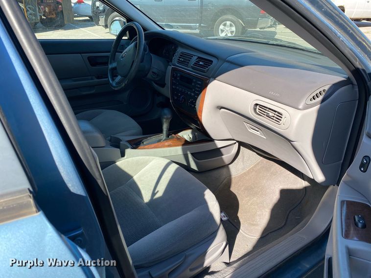 image for item MG9882 2006 Ford Taurus