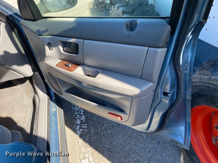 image for item MG9882 2006 Ford Taurus