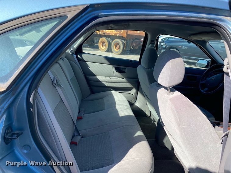 image for item MG9882 2006 Ford Taurus