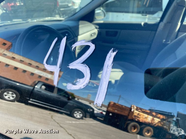 image for item MG9882 2006 Ford Taurus