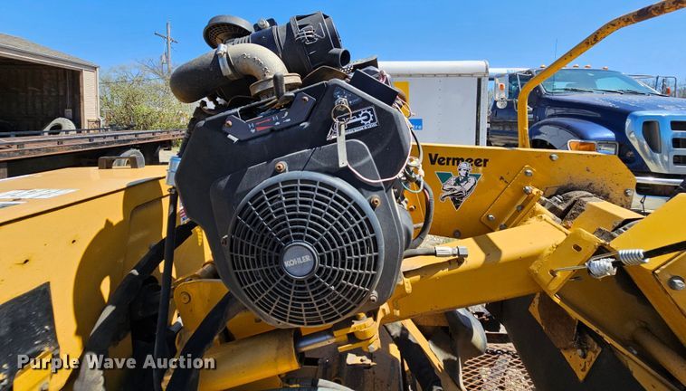 image for item MI9479 2001 Vermeer SC252  stump grinder