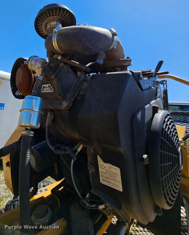 image for item MI9479 2001 Vermeer SC252  stump grinder