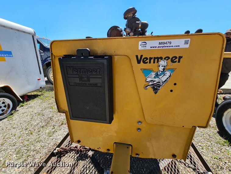 image for item MI9479 2001 Vermeer SC252  stump grinder
