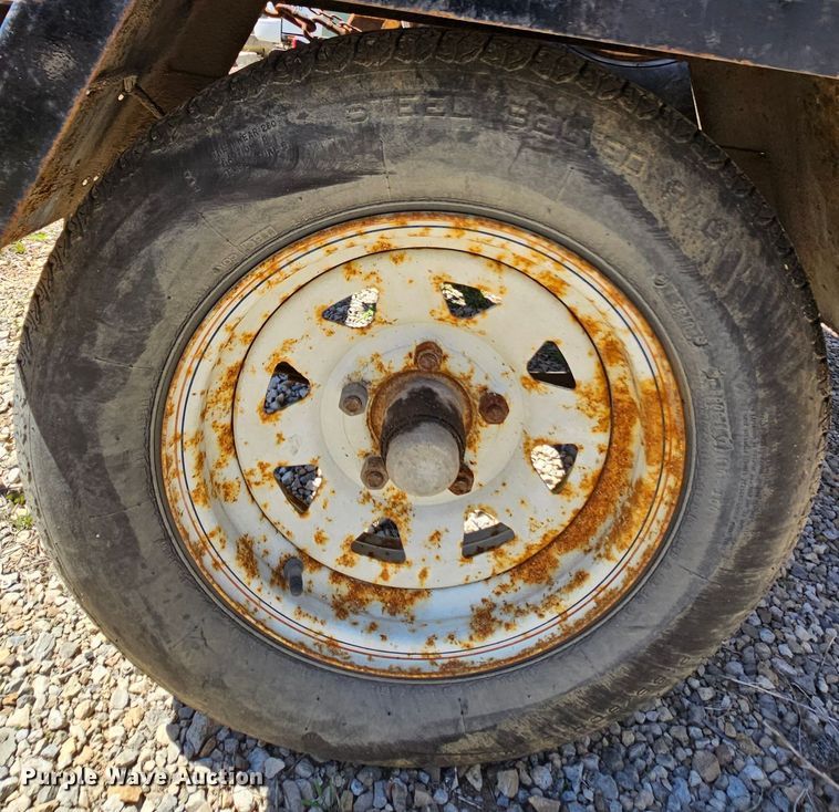 image for item MI9479 2001 Vermeer SC252  stump grinder