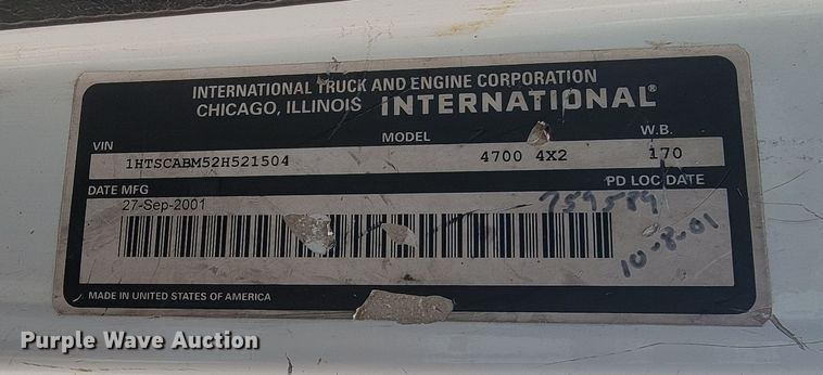 image for item ML9386 2002 International 4700  flatbed truck