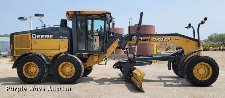 image for item ML9387 2016 John Deere 772GP  motor grader