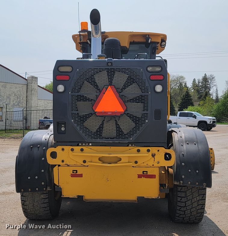 image for item ML9387 2016 John Deere 772GP  motor grader