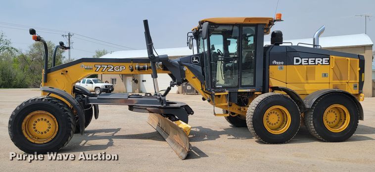 image for item ML9387 2016 John Deere 772GP  motor grader