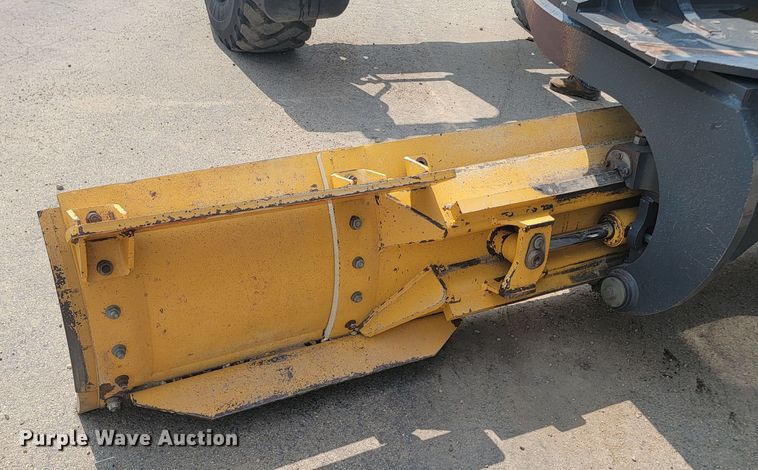 image for item ML9387 2016 John Deere 772GP  motor grader