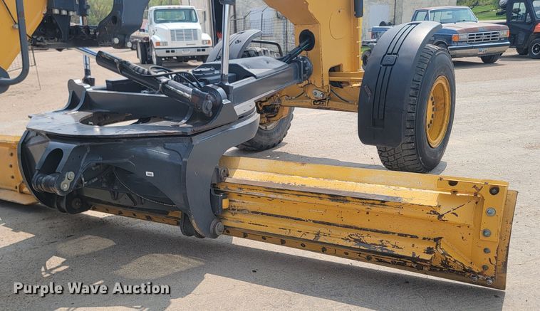 image for item ML9387 2016 John Deere 772GP  motor grader