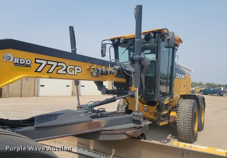 image for item ML9387 2016 John Deere 772GP  motor grader