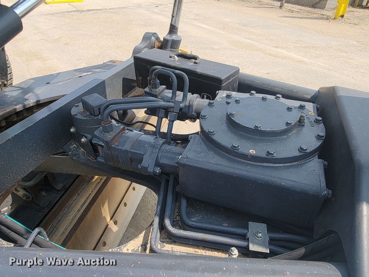 image for item ML9387 2016 John Deere 772GP  motor grader