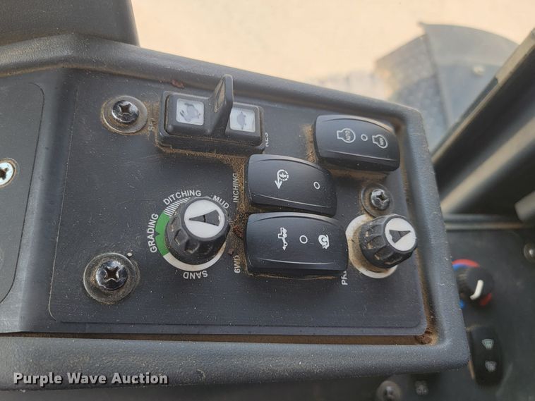 image for item ML9387 2016 John Deere 772GP  motor grader