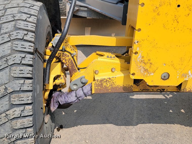 image for item ML9387 2016 John Deere 772GP  motor grader