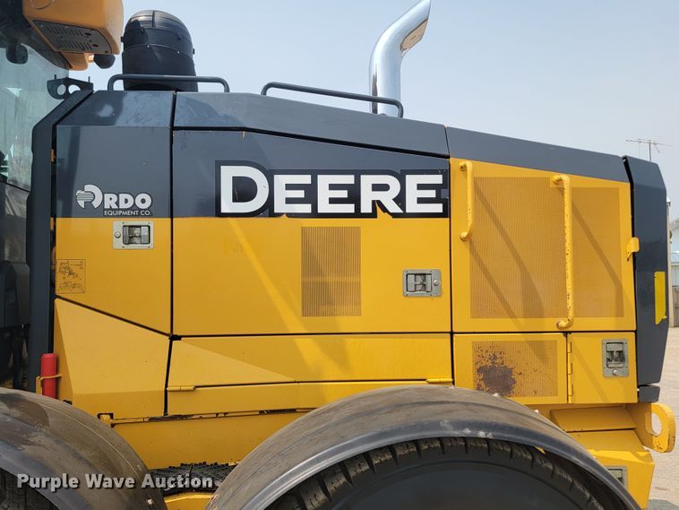 image for item ML9387 2016 John Deere 772GP  motor grader