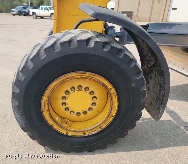 image for item ML9387 2016 John Deere 772GP  motor grader