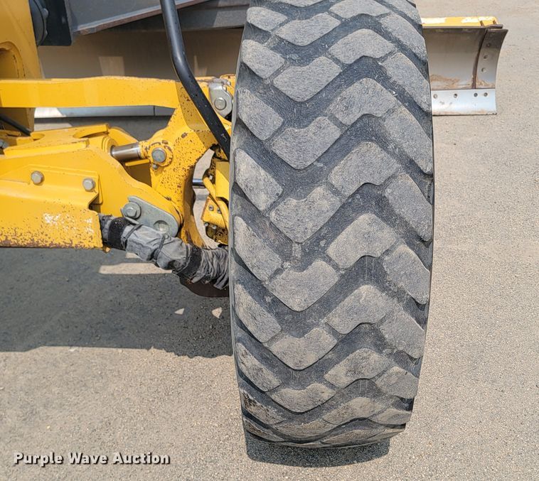 image for item ML9387 2016 John Deere 772GP  motor grader