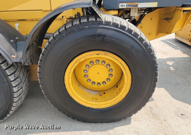 image for item ML9387 2016 John Deere 772GP  motor grader