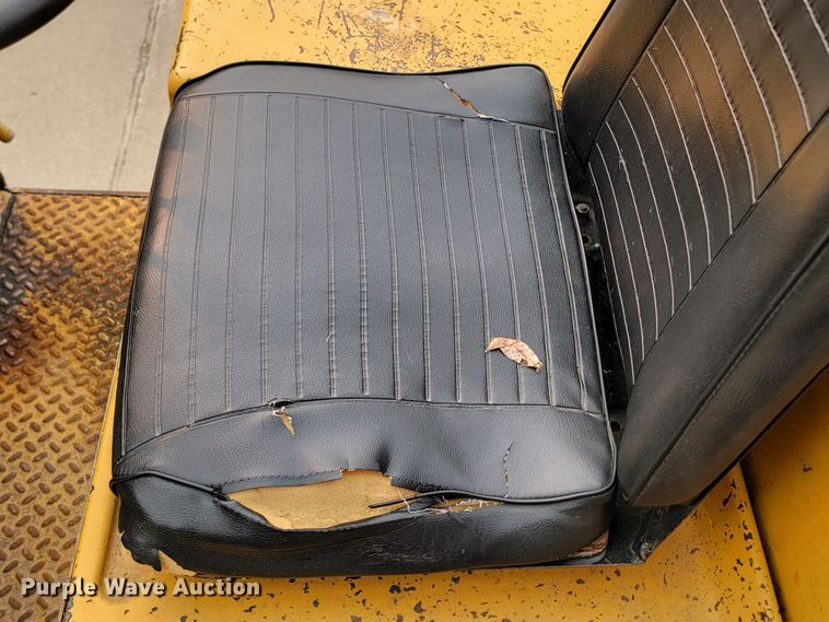 image for item ML9389 Towmotor 502SLP5024  forklift