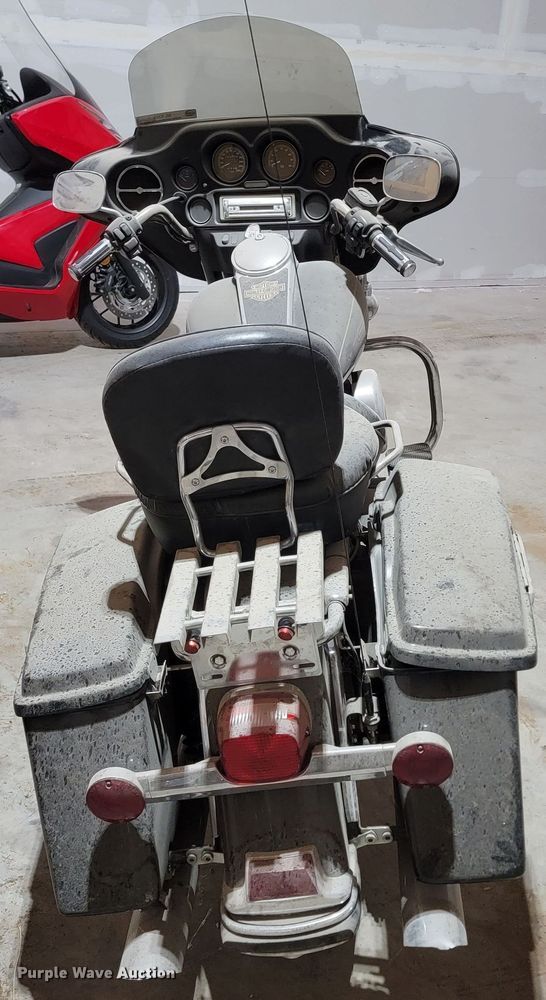 image for item ML9395 1998 Harley Davidson FLHT  motorcycle