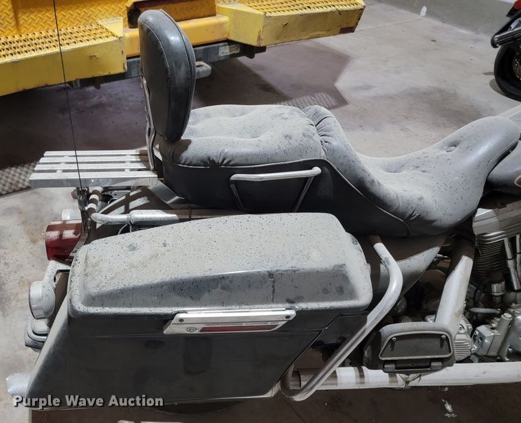 image for item ML9395 1998 Harley Davidson FLHT  motorcycle